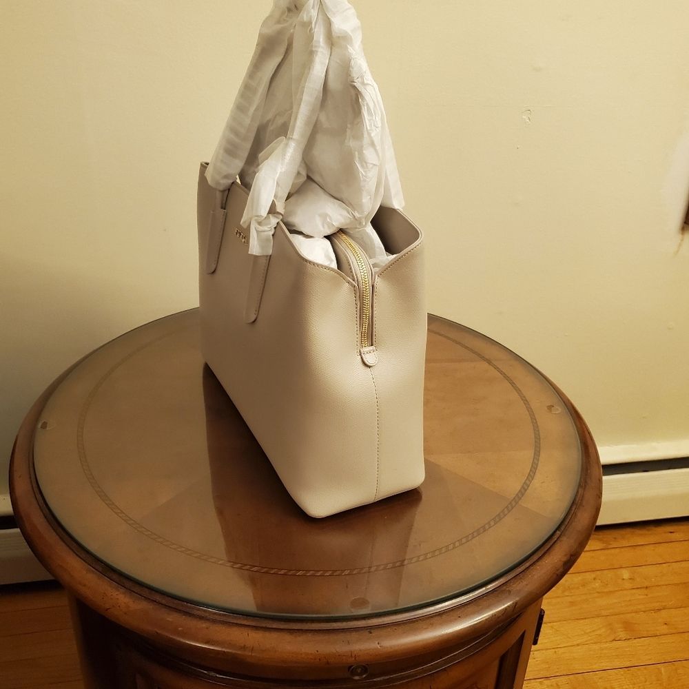 Purse - Picture 4 of 4